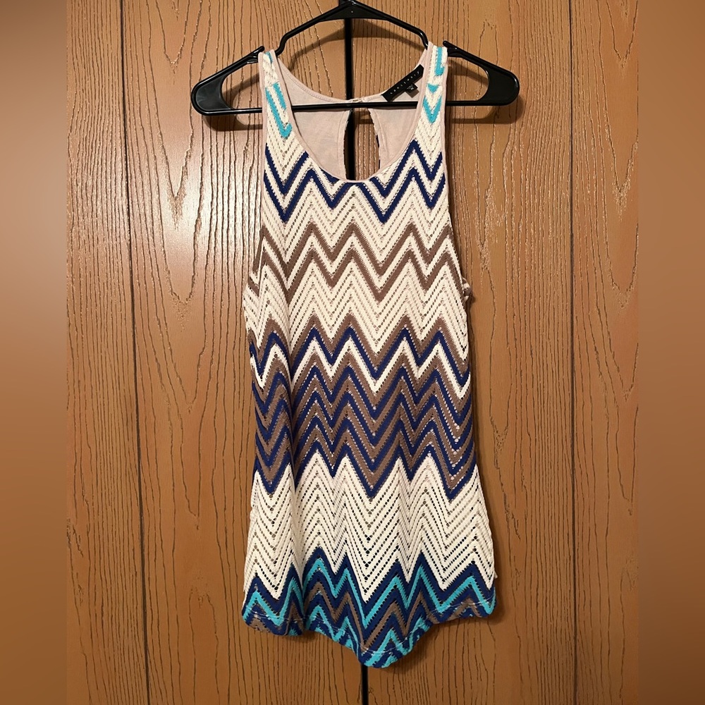 Sanctuary Multicored Chevron Clasp Neck Tank, Size Medium